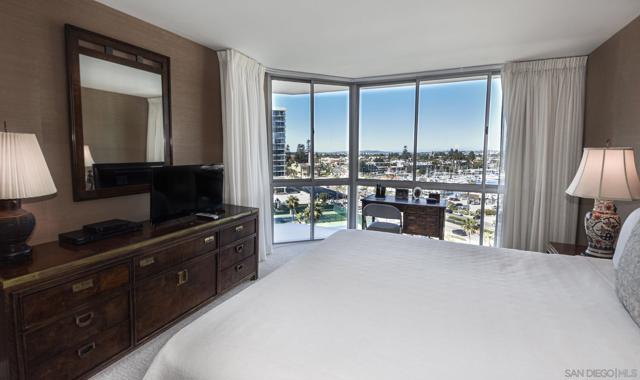 Image 14 of 27 For 1750 Avenida Del Mundo  Unit 804