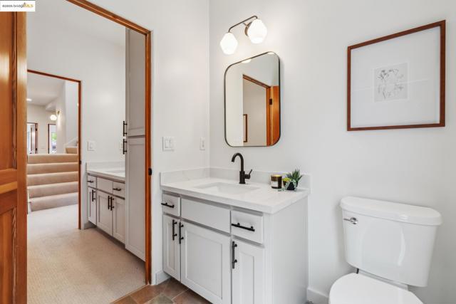 911 Aquarius Way, Oakland CA: https://media.crmls.org/mediaz/2a1a38f7-e618-40c5-ad35-c14517a17f59.jpg