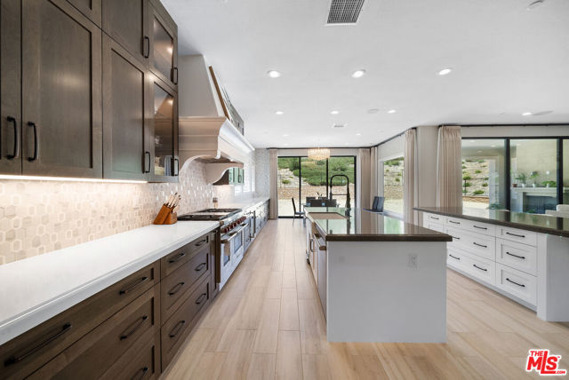 20517 W Deer Grass Court, Porter Ranch CA: https://media.crmls.org/mediaz/2a1b1992-9308-49e6-acff-418afceaccb2.jpg