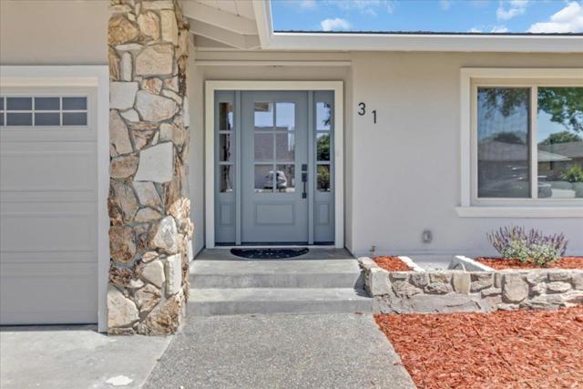 31 La Mirada Court, Salinas CA: https://media.crmls.org/mediaz/2a1b7d6c-515a-402e-add0-1e760916e31d.jpg