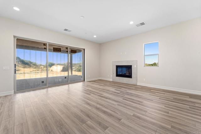 Detail Gallery Image 17 of 41 For 12635 via Vigneto #LOT 42,  Lakeside,  CA 92040 - 4 Beds | 2 Baths