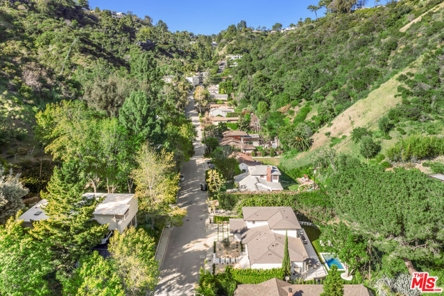 5 Bed Home for Sale in Los Angeles, California