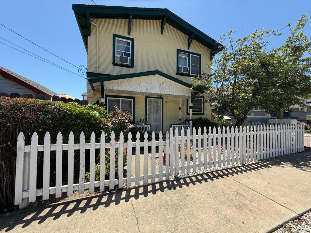 1450 Benton Street