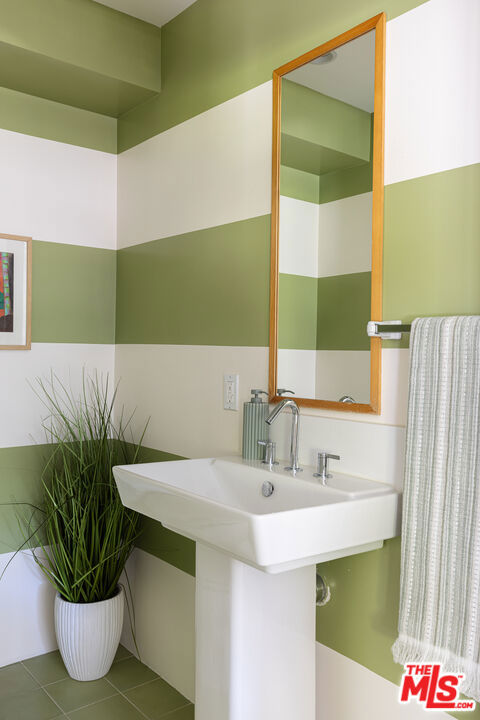2806 Sunday Trail, Los Angeles CA: https://media.crmls.org/mediaz/2a1d83db-9a16-4488-9f0a-e8a577d7080d.jpg