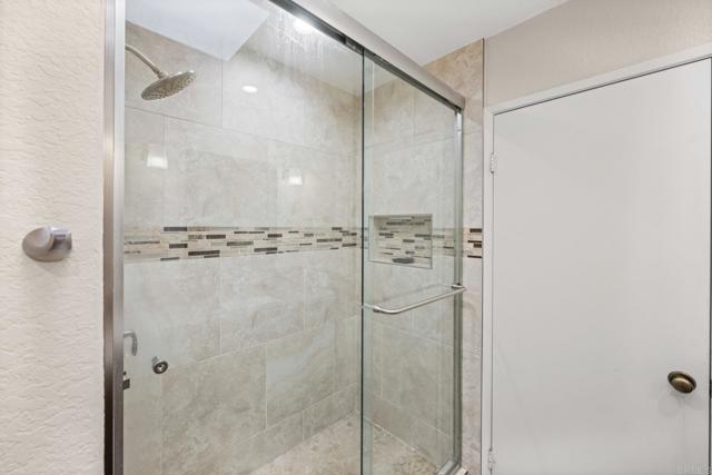 10965 Elderwood Ct, Scripps Miramar CA: https://media.crmls.org/mediaz/2a1d8db3-f45d-4ad1-bdaf-07f00707c5ba.jpg