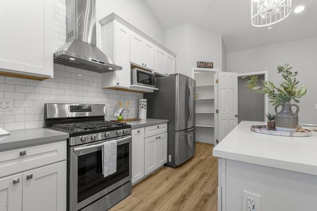 148 W Maude Avenue, Sunnyvale CA: https://media.crmls.org/mediaz/2a1dd2a7-c0a6-4098-810b-30c57b13e8bb.jpg