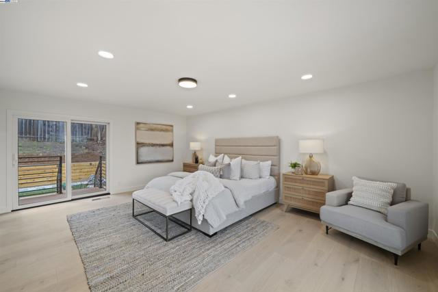 Image 21 of 51 For 4253 Mirador Dr