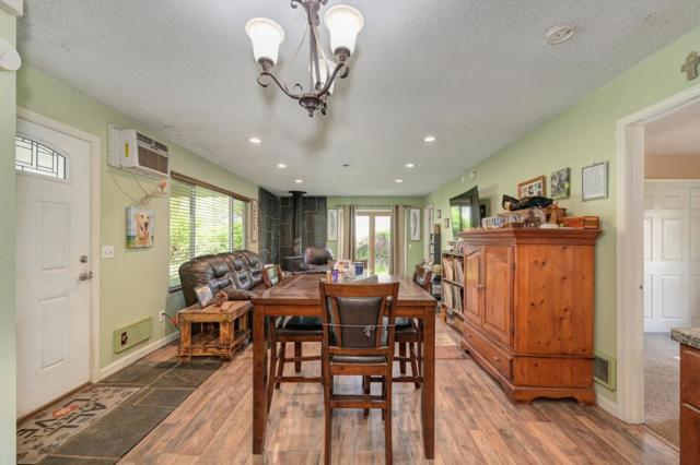 874 Feather Drive, Copperopolis CA: https://media.crmls.org/mediaz/2a1dfb69-99f1-4a05-8662-e761a27af12d.jpg