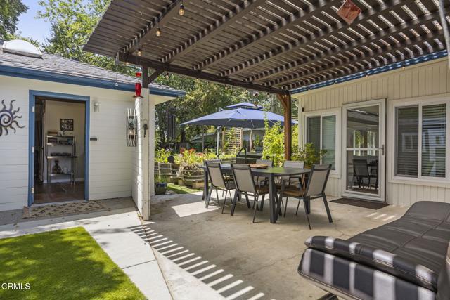301 Park Road, Ojai CA: https://media.crmls.org/mediaz/2a20e321-ed3d-49ba-8444-cfde8b23a68f.jpg