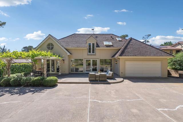 4071 Los Altos Drive, Pebble Beach CA: https://media.crmls.org/mediaz/2a216c0f-e924-4a76-9732-5f72223b32f5.jpg