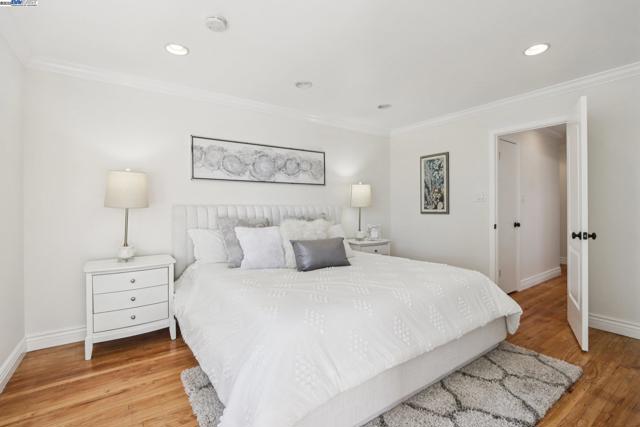 35120 Cardiff Street, Newark CA: https://media.crmls.org/mediaz/2a216d9d-3a63-4c5c-83d5-aa3cef4d2507.jpg