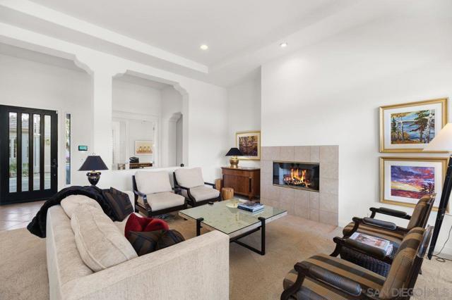38 Calle Del Norte, Rancho Mirage CA: https://media.crmls.org/mediaz/2a226473-6fae-4d85-bc30-dc0b2814527d.jpg
