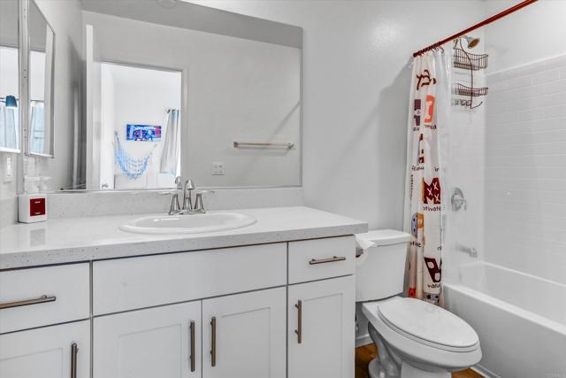 Detail Gallery Image 18 of 30 For 402 Creekside Cir, San Diego,  CA 92114 - 3 Beds | 3 Baths