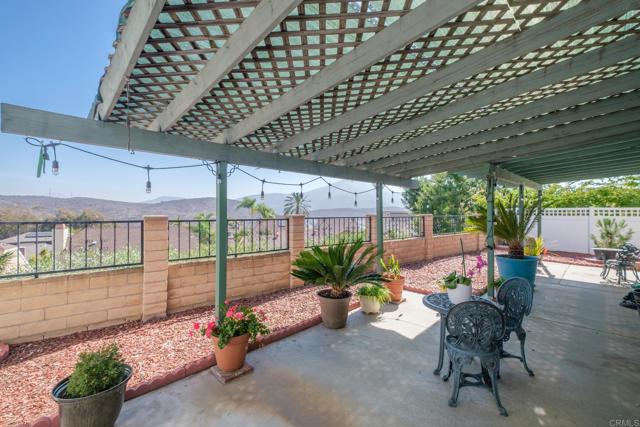 Detail Gallery Image 7 of 26 For 10865 Charing Cross Rd, Spring Valley,  CA 91978 - 4 Beds | 3 Baths