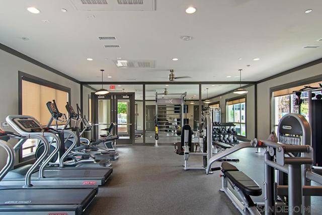 Image 18 of 22 For 5405 Beach Bluff Ln  224