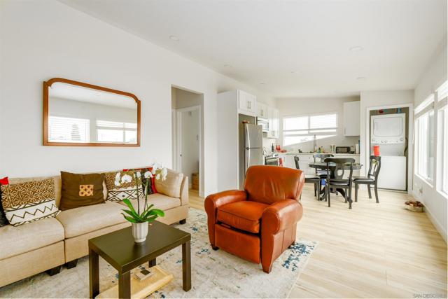 5021 Foothill Blvd, San Diego CA: https://media.crmls.org/mediaz/2a23429f-a600-4567-8759-c9abe58698fe.jpg
