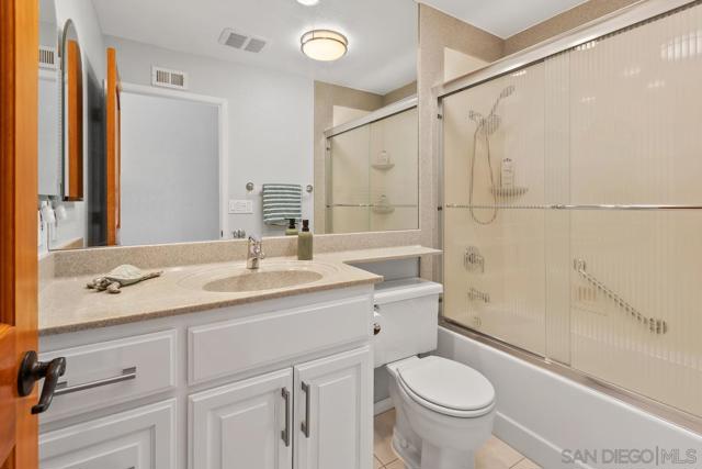 1454 Lantana Avenue, Chula Vista CA: https://media.crmls.org/mediaz/2a23ed28-ea55-425b-b4c5-9220f2163bf1.jpg