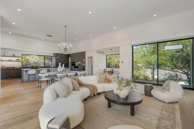 25251 La Rena Lane, Los Altos Hills CA: https://media.crmls.org/mediaz/2a24c97c-6ee2-4ad9-bd82-0e7e1f97096c.jpg