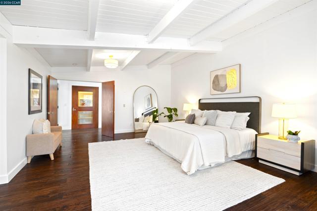 Image 13 of 28 For 8 Oak Arbor  