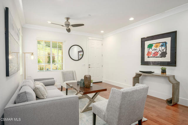 650 Astera Court, Newbury Park CA: https://media.crmls.org/mediaz/2a24dee4-152f-49e1-86fc-c974a9f7cd65.jpg