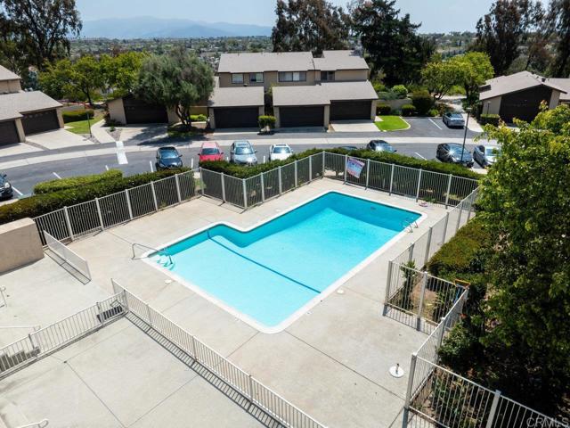 1079 Las Rosas Court, Chula Vista CA: https://media.crmls.org/mediaz/2a26004e-c2e7-4594-9b15-4d448c069b1f.jpg