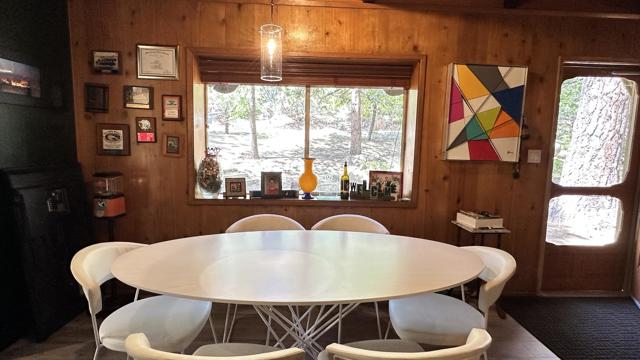 52143 Acorn Lane, Idyllwild CA: https://media.crmls.org/mediaz/2a262773-eb6d-4a67-b2be-b35e45c76d7f.jpg