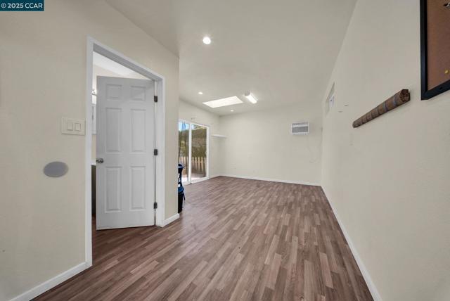 3412 Flamingo Dr, Concord CA: https://media.crmls.org/mediaz/2a26bc45-30bb-4940-8de0-8e9e4d7ac818.jpg