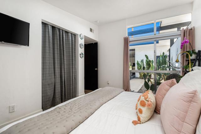 43709 Louisiana Street, Palm Desert CA: https://media.crmls.org/mediaz/2a26e777-48b3-486a-b00f-3869fa85ba15.jpg