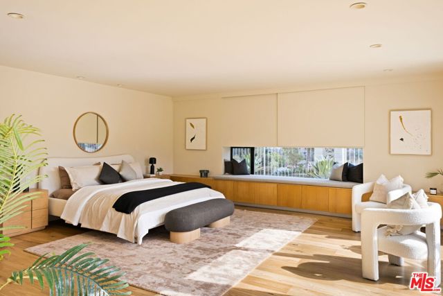 5284 Los Diegos Way, Los Angeles CA: https://media.crmls.org/mediaz/2a27f399-e0e4-48d5-94f6-3a1c748e3248.jpg
