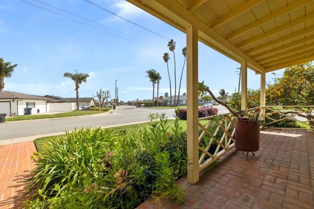 101 Bronson Street, Watsonville CA: https://media.crmls.org/mediaz/2a28a95c-dc0a-4a4a-9501-713318919078.jpg