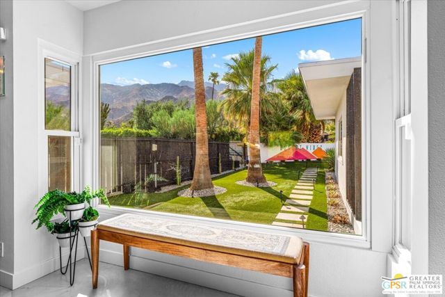 2324 N Girasol Avenue, Palm Springs, CA 92262