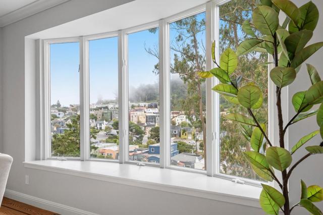 107 Knockash, San Francisco CA: https://media.crmls.org/mediaz/2a2a2a6a-c9c3-4e9e-ae76-1a7f1fed96ec.jpg