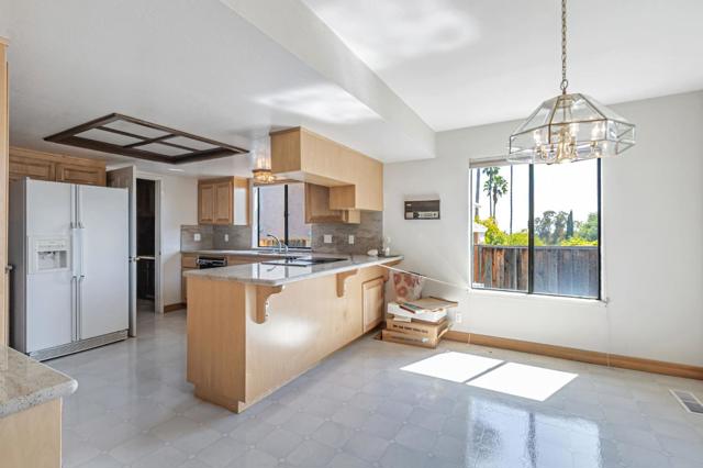 1440 Kring Way, Los Altos CA: https://media.crmls.org/mediaz/2a2a5c6e-63e7-4efc-8380-4bda925aec46.jpg