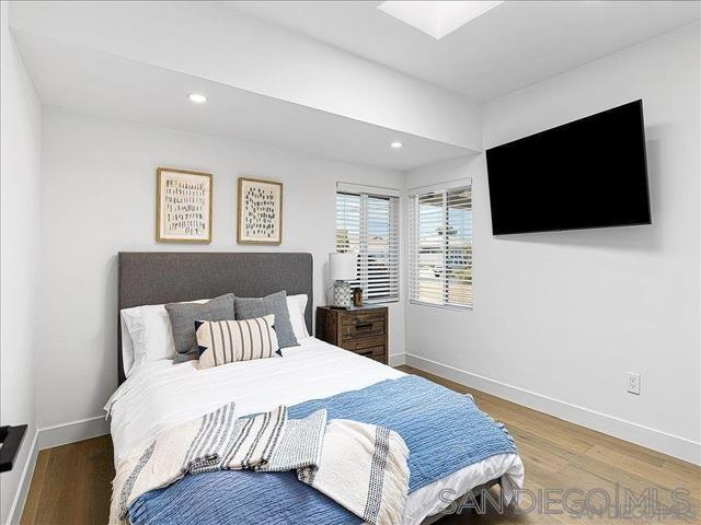 5586 Hamill Ave, San Diego CA: https://media.crmls.org/mediaz/2a2abed9-d5b2-4e98-82d6-d5c9ab470902.jpg