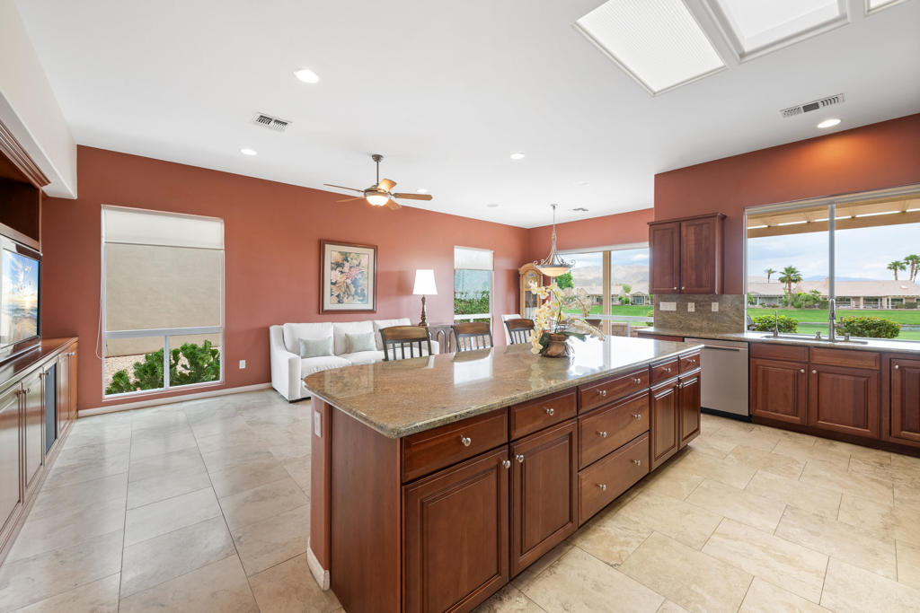 MLS #219129729DA image #17