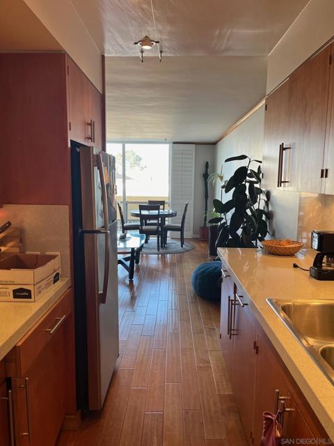 Image 11 of 25 For 800 Prospect St  3e