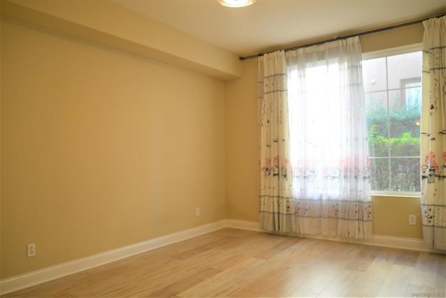 12374 Carmel Country Rd, San Diego CA: https://media.crmls.org/mediaz/2a2de338-916b-4610-ae28-24846b9c8ea3.jpg