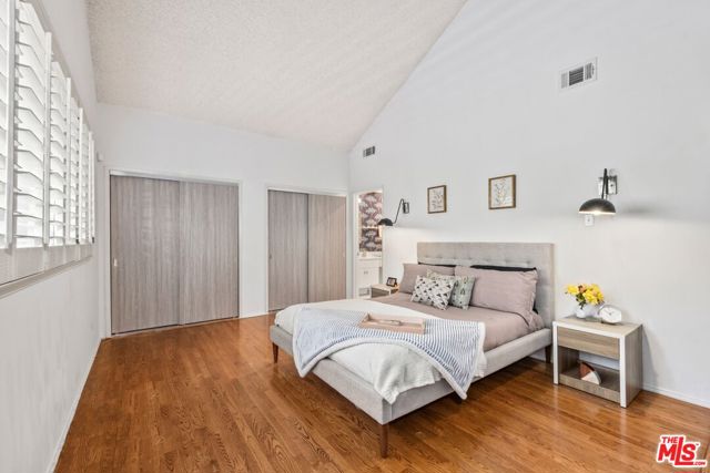 2801 Woodwardia Drive, Los Angeles CA: https://media.crmls.org/mediaz/2a2e3a0d-e89c-4cd7-b1d4-635f65a4ce5a.jpg