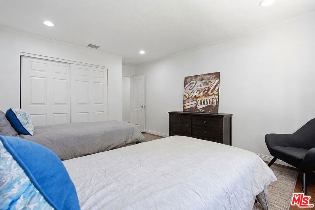 MLS #26841893 image #40