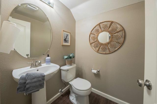 18106 Stonehaven, Salinas CA: https://media.crmls.org/mediaz/2a2eefc4-b61a-4795-8313-19b417e91df8.jpg