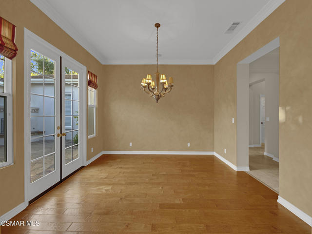 1048 Via Adorna, Newbury Park CA: https://media.crmls.org/mediaz/2a2f2700-892c-43ee-aa93-0a94149526c2.jpg