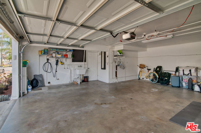 127 Abalone Avenue, Newport Beach CA: https://media.crmls.org/mediaz/2a2f2965-abf2-4aee-8e3b-28990887066c.jpg
