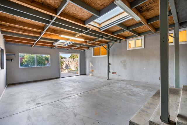 641 Main Street, Soledad CA: https://media.crmls.org/mediaz/2a2f5ef1-dc6c-4f30-a49a-66205b1984f8.jpg