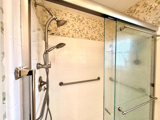 14 Driftwood Trail, Half Moon Bay CA: https://media.crmls.org/mediaz/2a2fccb9-4151-41f6-bfb2-3ebb9ef16e63.jpg