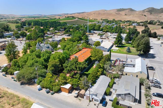 362 Bell Street, Los Alamos CA: https://media.crmls.org/mediaz/2a309ff1-9726-4c00-85f9-e67812e901d1.jpg