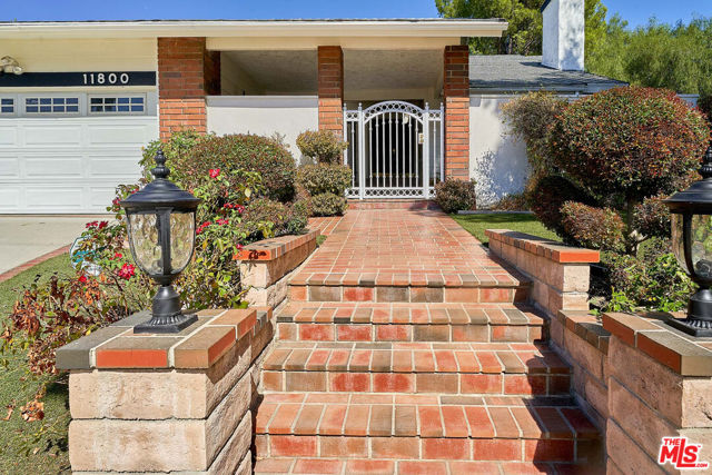 11800 Zelzah Avenue photo 4