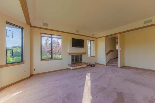 54 Corral De Tierra Road, Salinas CA: https://media.crmls.org/mediaz/2a30fdec-fccd-4f36-a440-bf4697eafa5e.jpg
