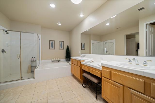 78328 Calle Las Ramblas, La Quinta CA: https://media.crmls.org/mediaz/2a316c57-34ea-4ae9-830c-24b541ec9d38.jpg