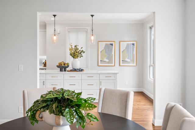 107 Knockash, San Francisco CA: https://media.crmls.org/mediaz/2a318753-b13d-4f8d-a6a3-5efca8c28d81.jpg