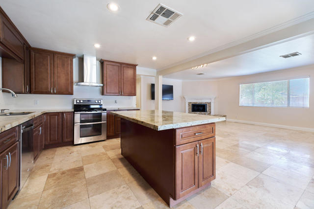 83175 Rue Paray, Thermal CA: https://media.crmls.org/mediaz/2a32b29a-3622-4a90-9f2d-4fad7186b1b5.jpg